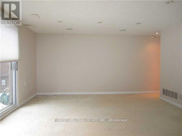 21 Red Maple Court, Toronto, Ontario  M2K 2T4 - Photo 12 - C13449716
