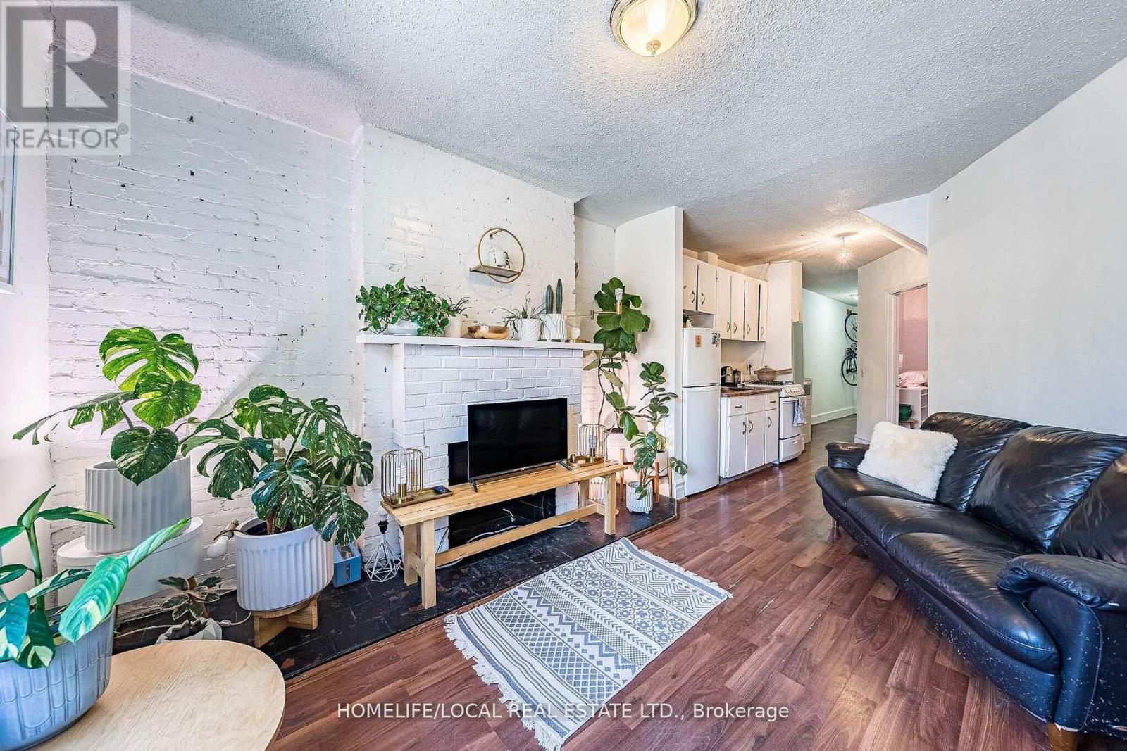 280 St Clarens Avenue, Toronto, Ontario  M6H 3W3 - Photo 5 - C13449768