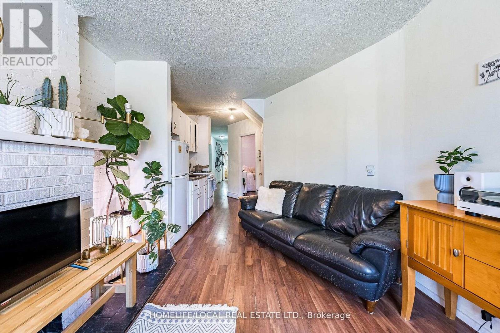 280 St Clarens Avenue, Toronto, Ontario  M6H 3W3 - Photo 6 - C13449768
