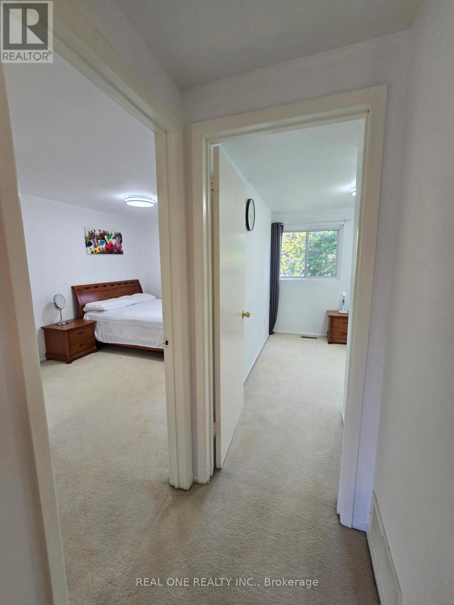 174 Rusty Crestway, Toronto, Ontario M2J 2Y6 - Photo 25 - C13449800