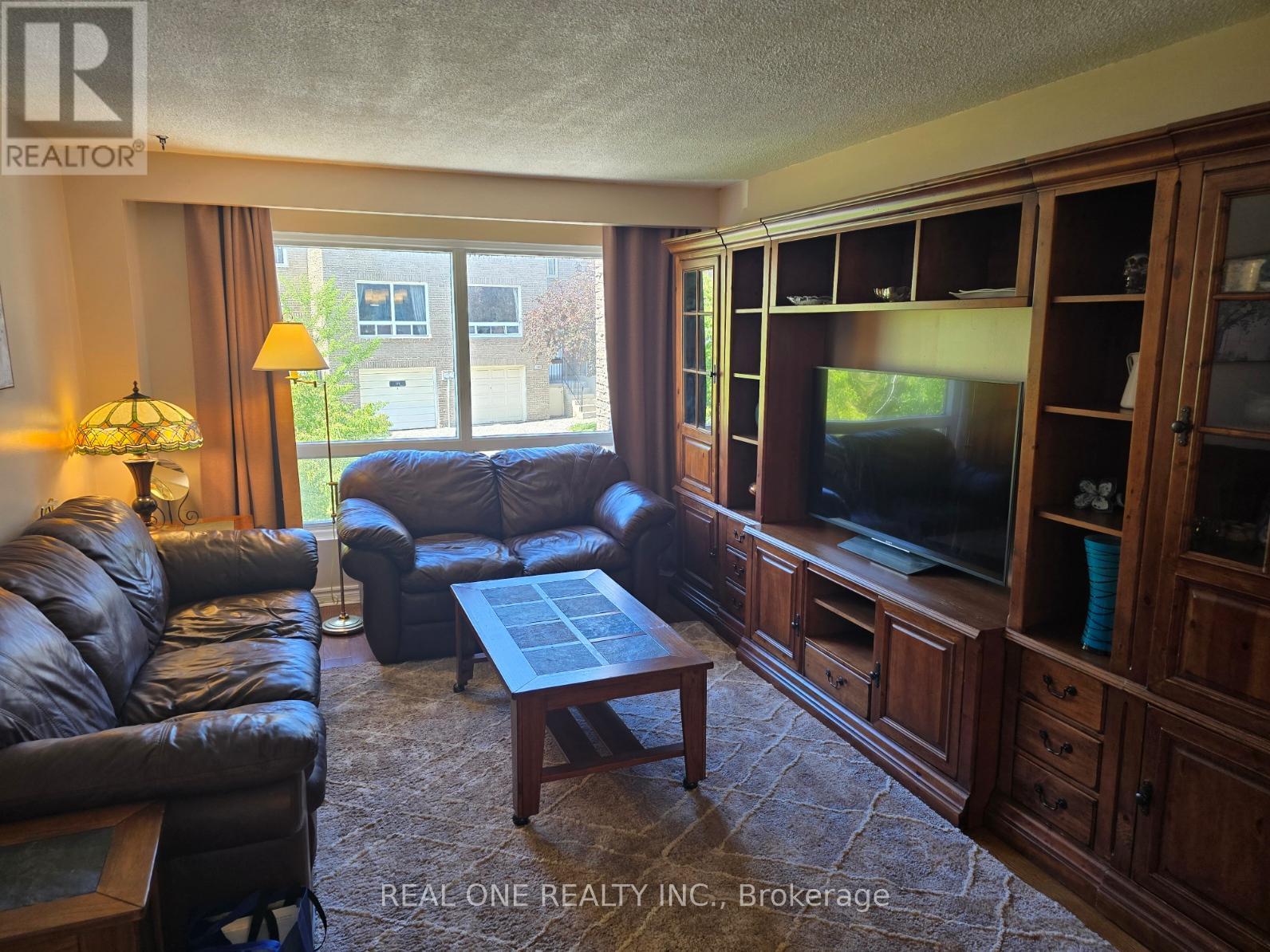 174 Rusty Crestway, Toronto, Ontario M2J 2Y6 - Photo 5 - C13449800
