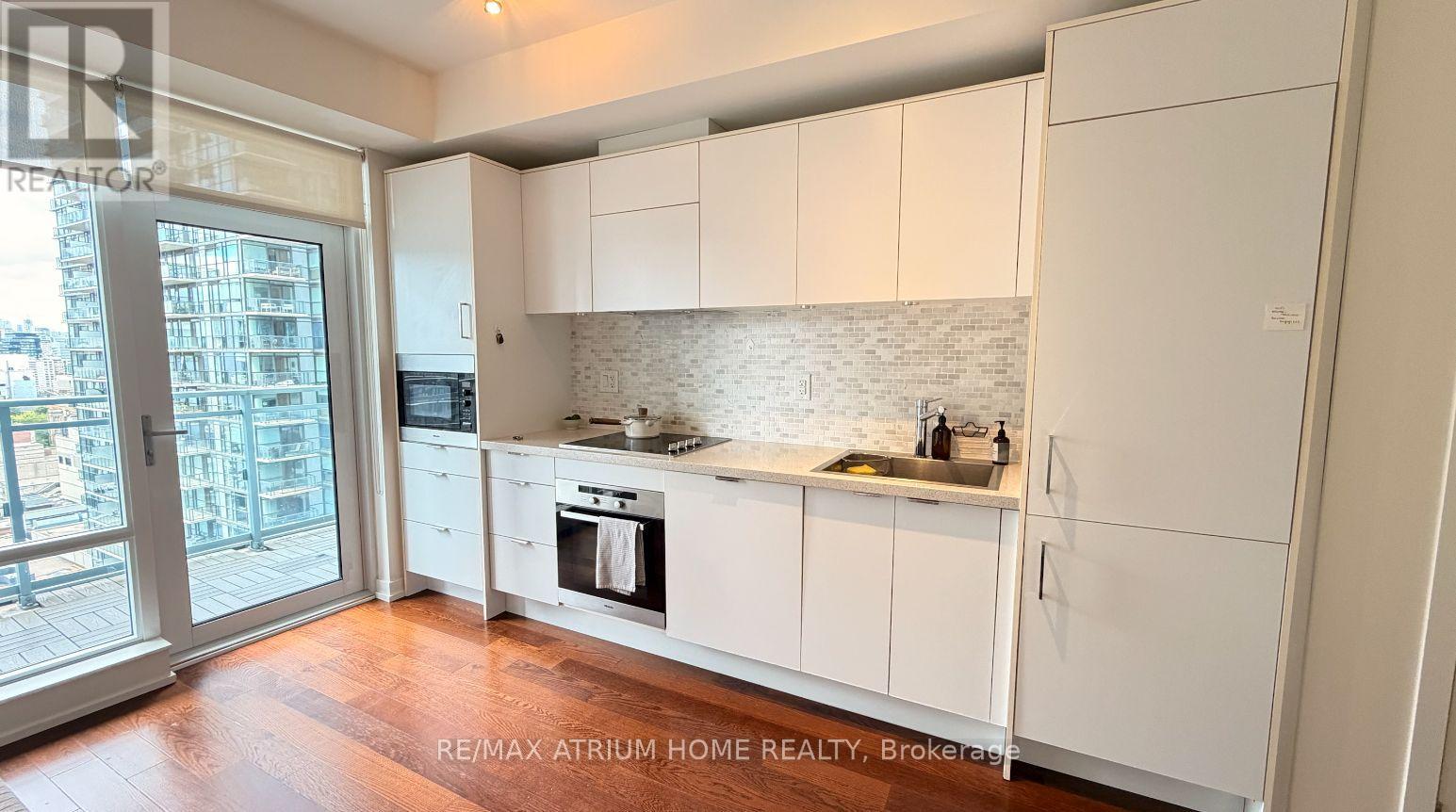 1903 - 21 Widmer Street, Toronto, Ontario  M5V 2E8 - Photo 2 - C13449866