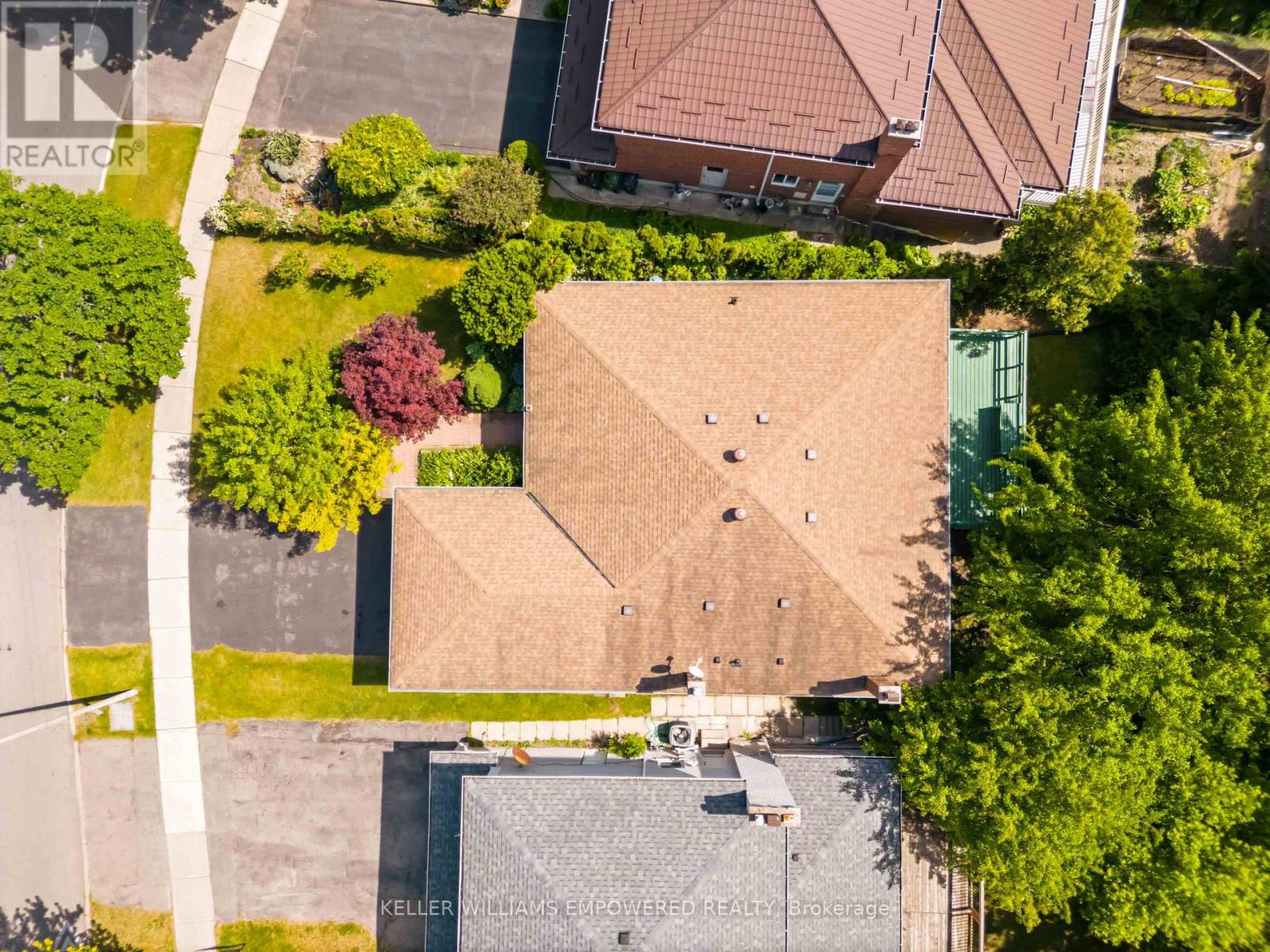 42 Pineway Boulevard, Toronto, Ontario  M2H 1A1 - Photo 3 - C13449950