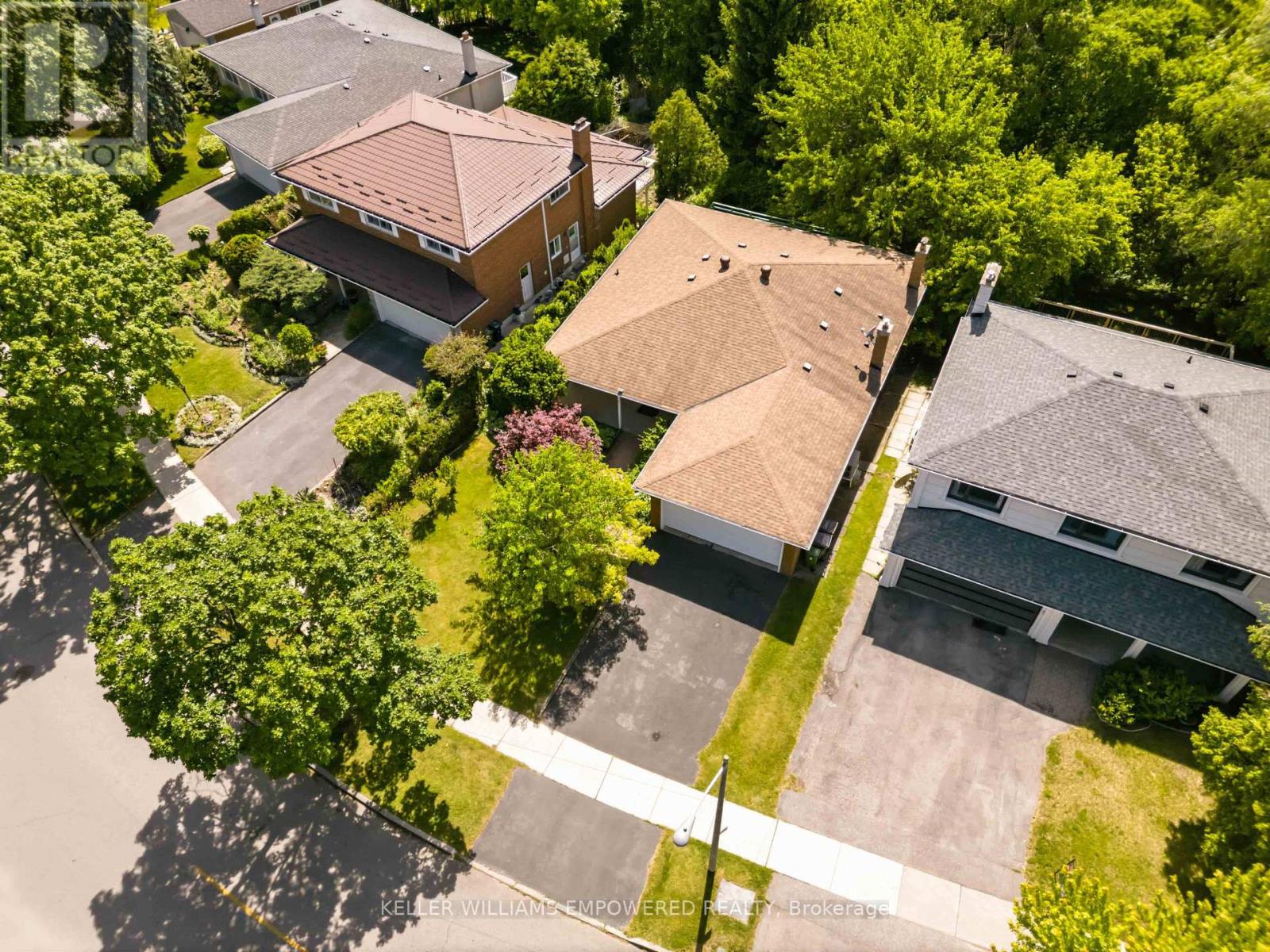 42 Pineway Boulevard, Toronto, Ontario  M2H 1A1 - Photo 5 - C13449950