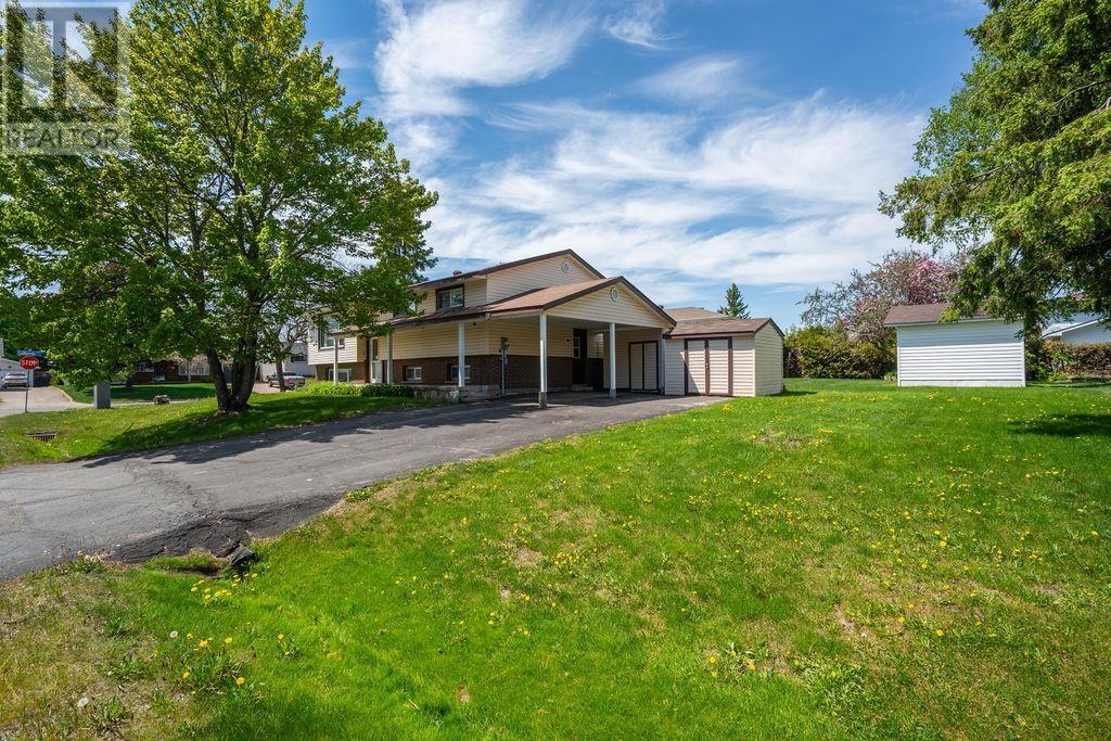 84 Koprash Ct, Sault Ste. Marie, Ontario  P6B 5R9 - Photo 6 - SM261351