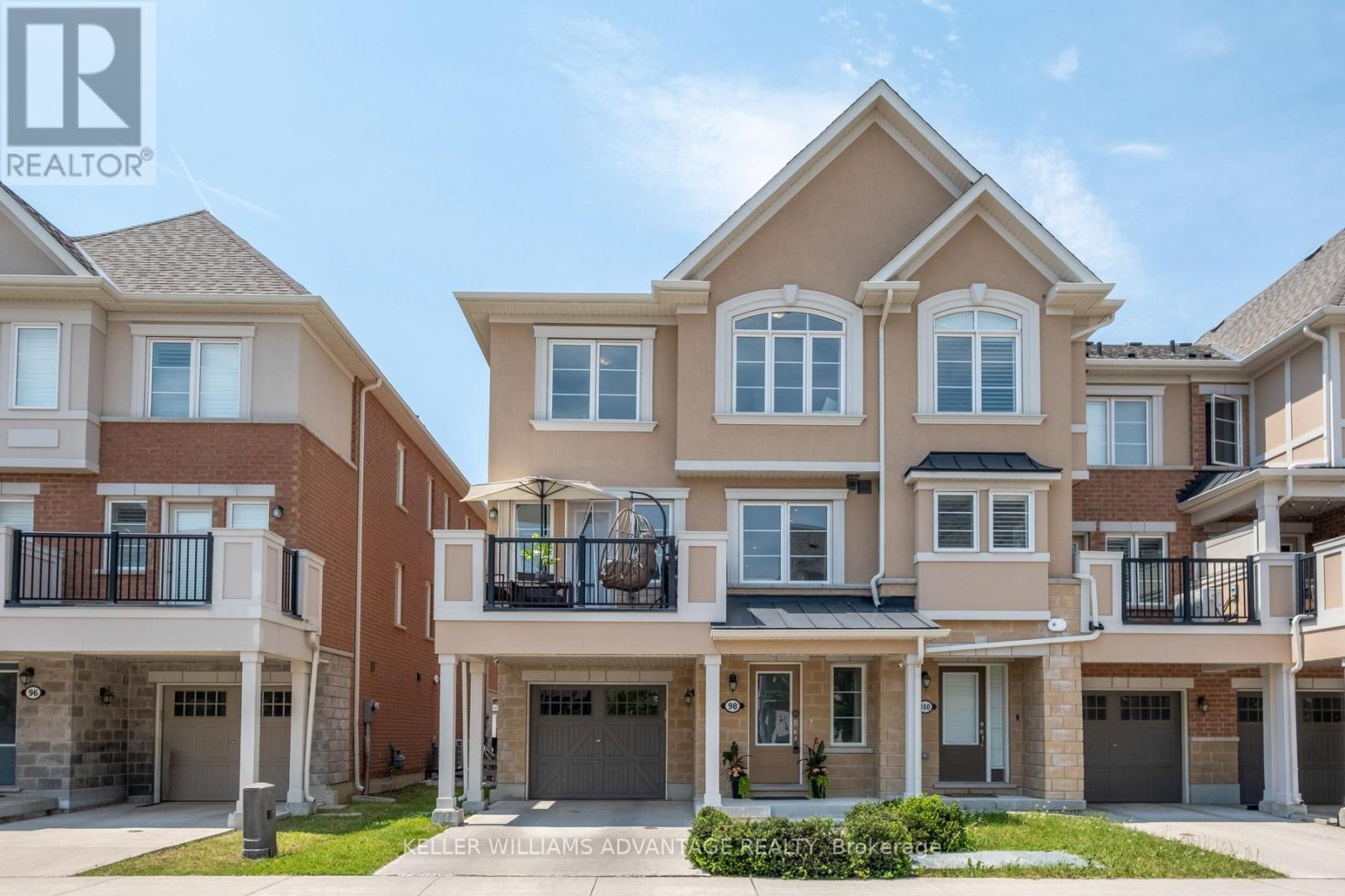 98 HOWE AVENUE, Toronto, Ontario