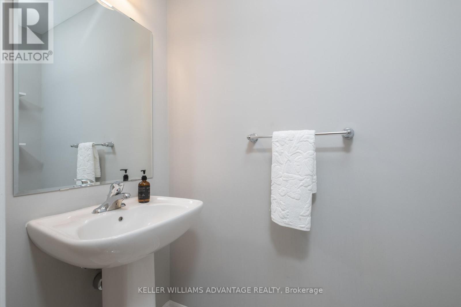 98 Howe Avenue, Toronto, Ontario  M1L 0J4 - Photo 17 - E13449692