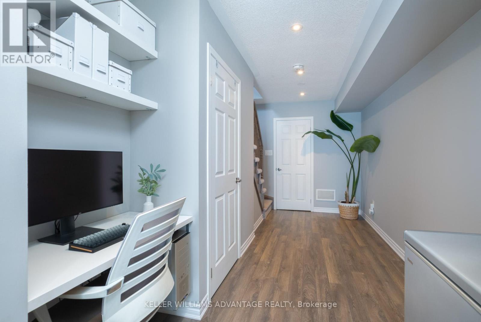 98 Howe Avenue, Toronto, Ontario  M1L 0J4 - Photo 4 - E13449692