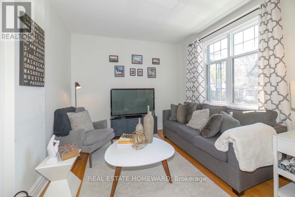 55 Devon Road, Toronto, Ontario  M4E 2J7 - Photo 4 - E13449724