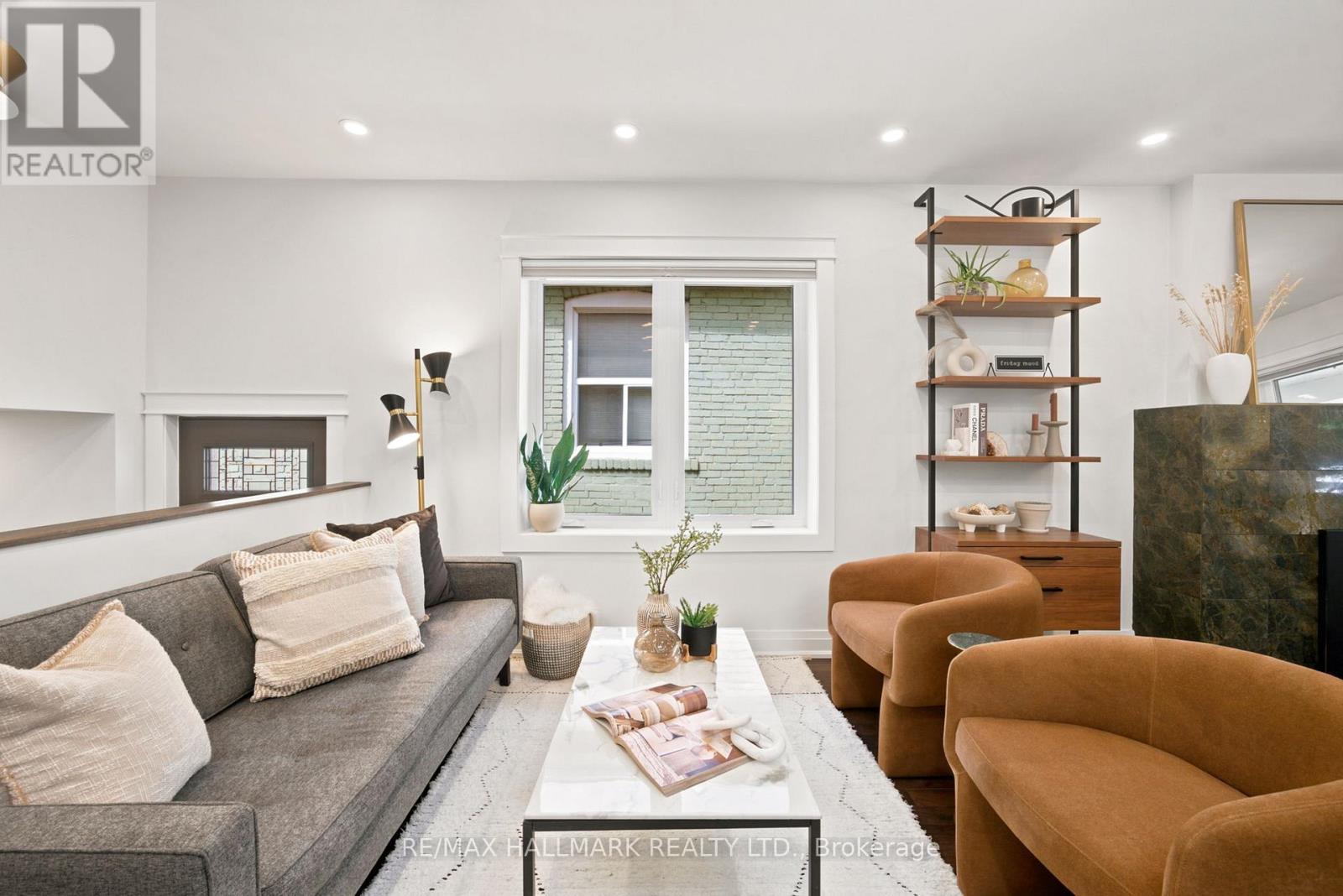 69 Gatwick Avenue, Toronto, Ontario  M4C 1W4 - Photo 10 - E13449840