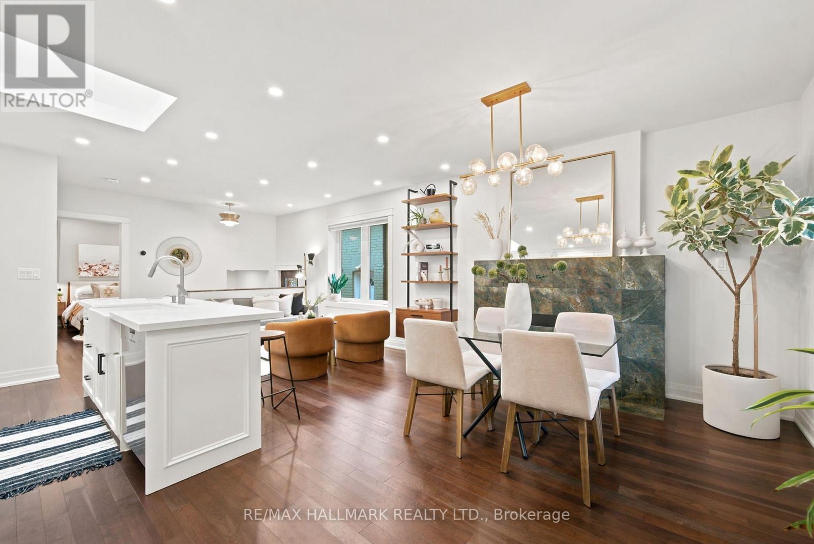 69 Gatwick Avenue, Toronto, Ontario  M4C 1W4 - Photo 12 - E13449840