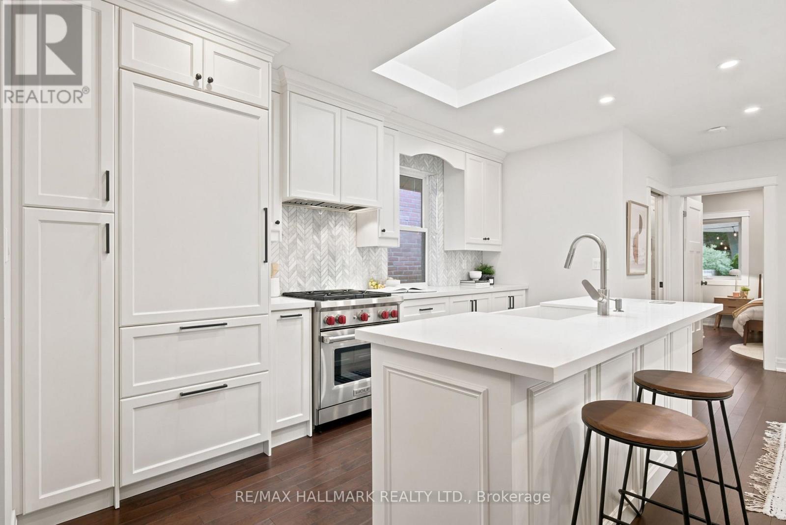 69 Gatwick Avenue, Toronto, Ontario  M4C 1W4 - Photo 13 - E13449840