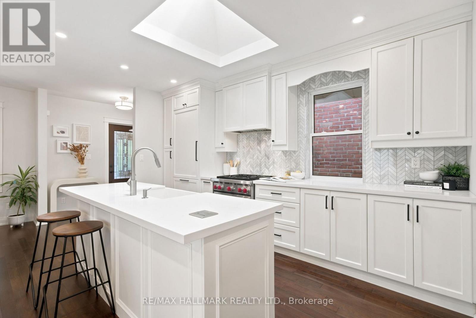 69 Gatwick Avenue, Toronto, Ontario  M4C 1W4 - Photo 16 - E13449840