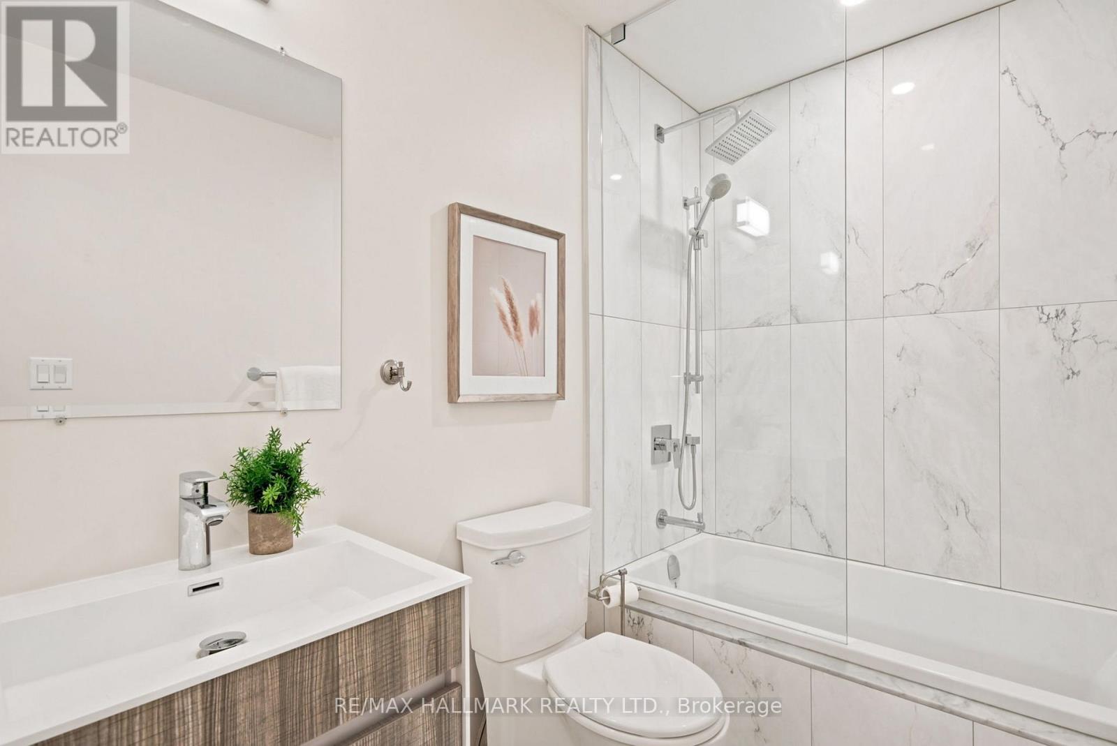 69 Gatwick Avenue, Toronto, Ontario  M4C 1W4 - Photo 32 - E13449840