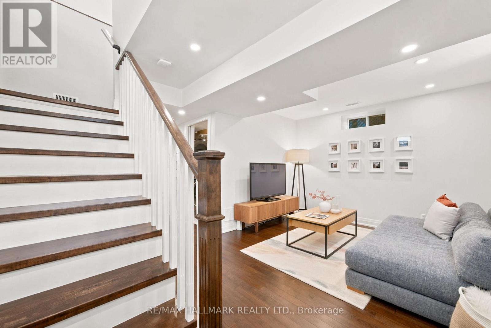 69 Gatwick Avenue, Toronto, Ontario  M4C 1W4 - Photo 35 - E13449840
