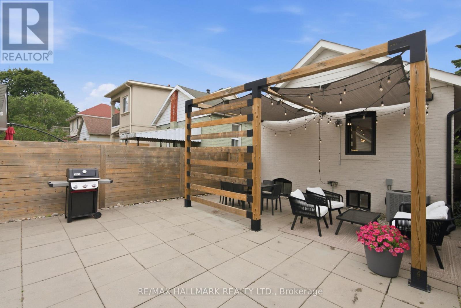 69 Gatwick Avenue, Toronto, Ontario  M4C 1W4 - Photo 39 - E13449840