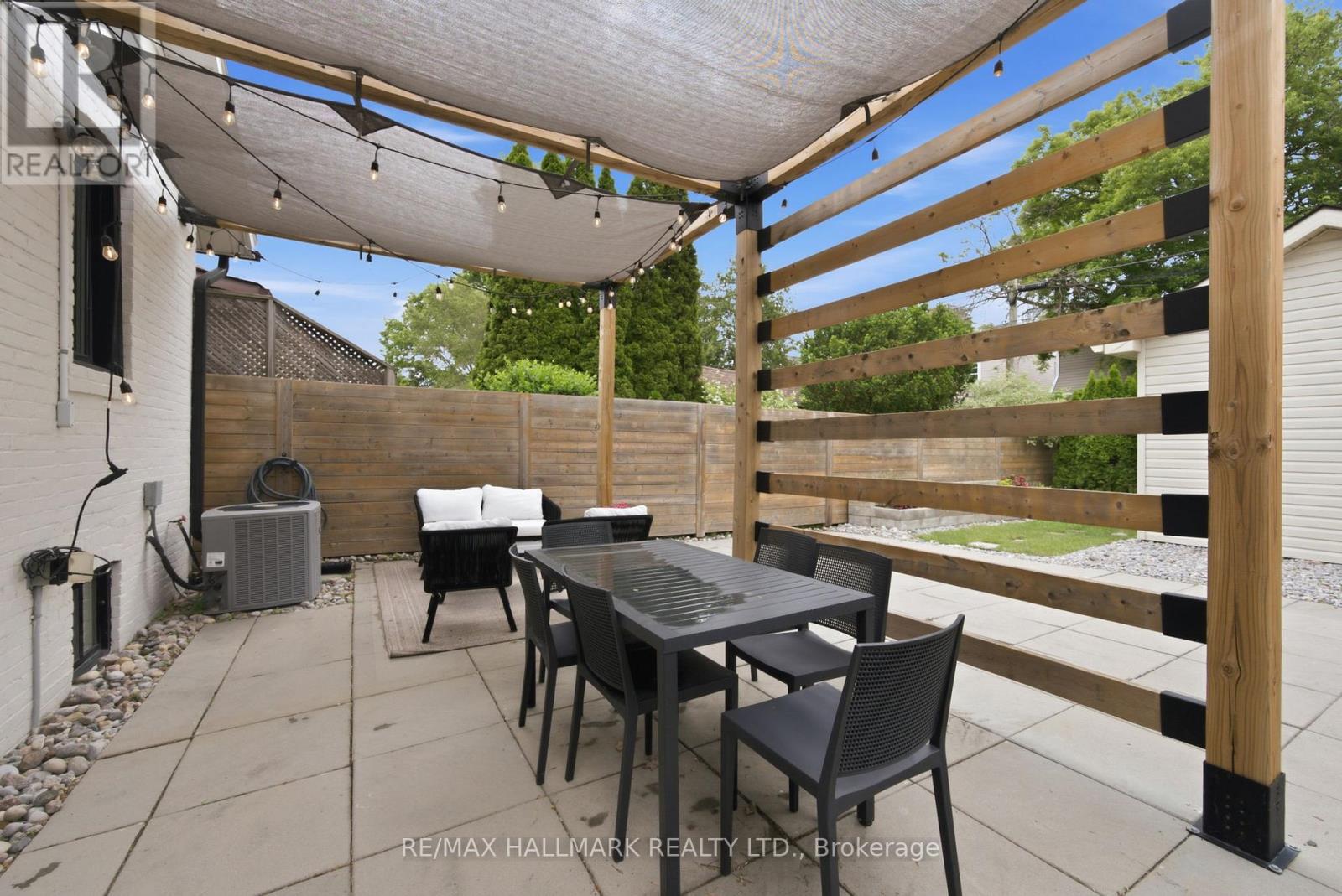 69 Gatwick Avenue, Toronto, Ontario  M4C 1W4 - Photo 40 - E13449840