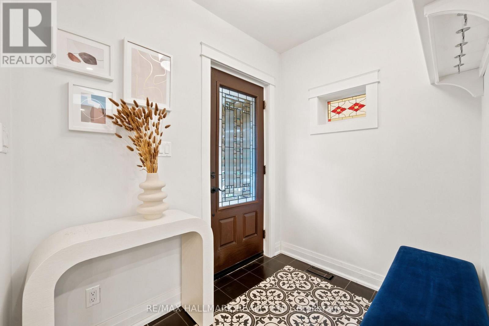 69 Gatwick Avenue, Toronto, Ontario  M4C 1W4 - Photo 8 - E13449840