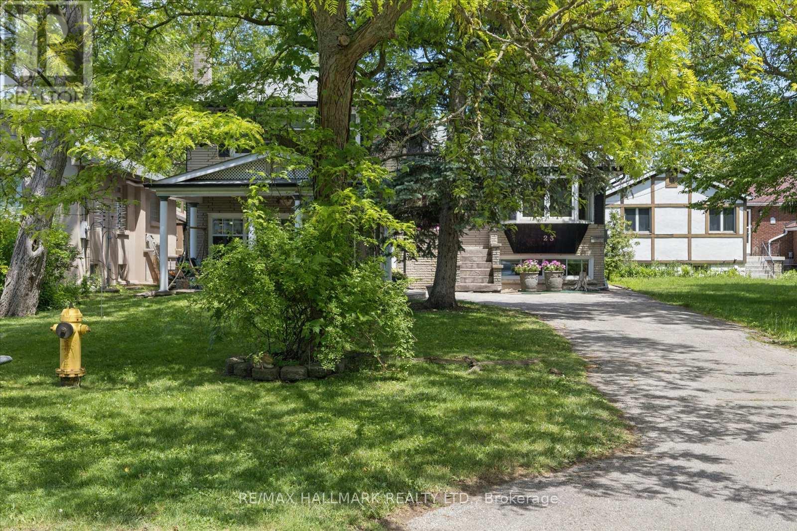 23 Larwood Boulevard, Toronto, Ontario  M1M 2M6 - Photo 2 - E13449864