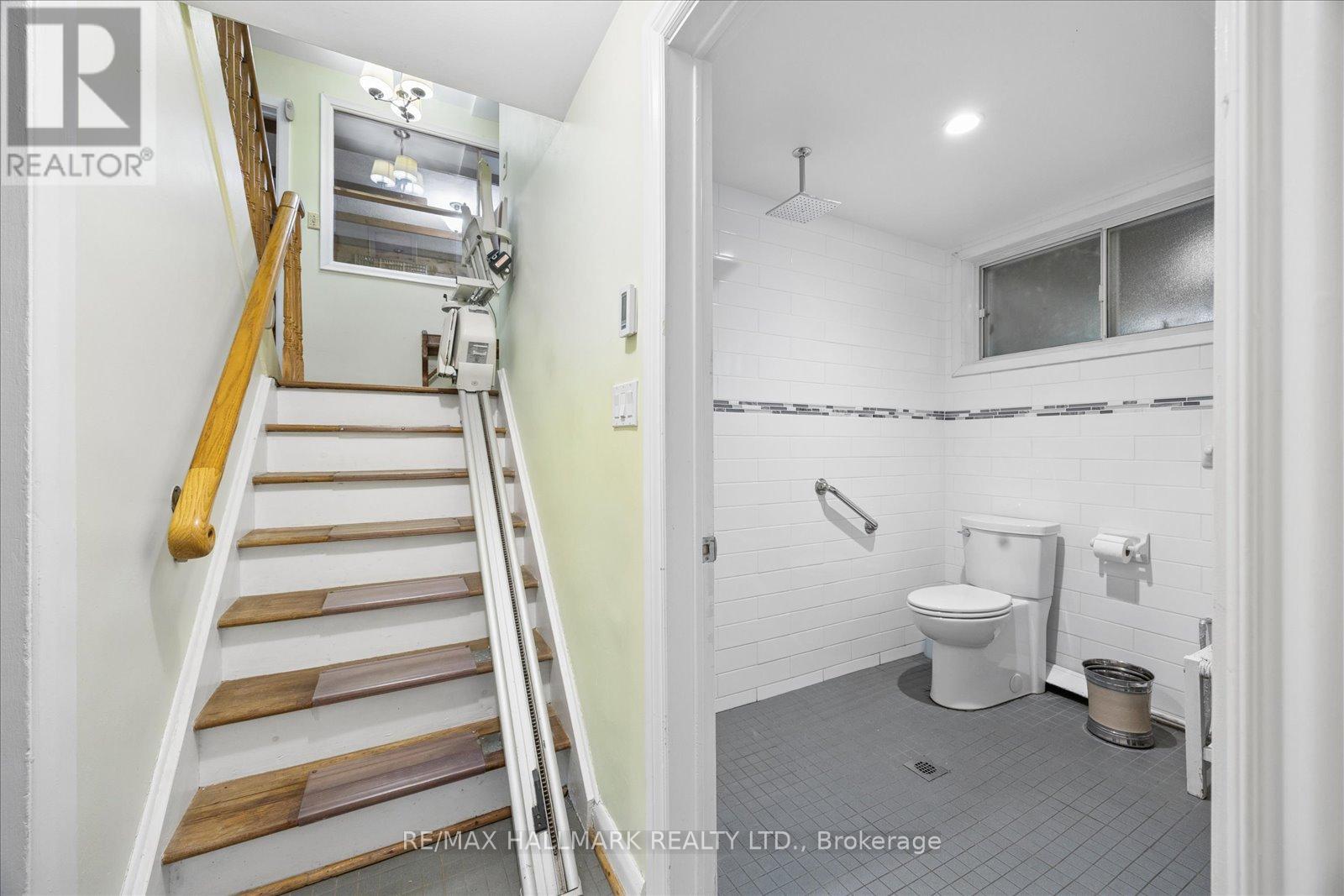 23 Larwood Boulevard, Toronto, Ontario  M1M 2M6 - Photo 26 - E13449864