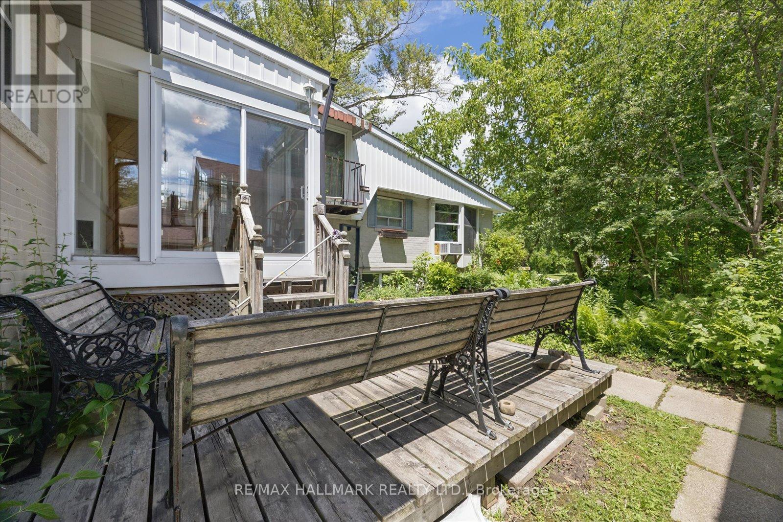 23 Larwood Boulevard, Toronto, Ontario  M1M 2M6 - Photo 41 - E13449864