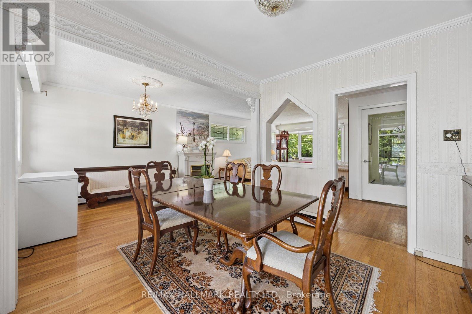 23 Larwood Boulevard, Toronto, Ontario  M1M 2M6 - Photo 9 - E13449864