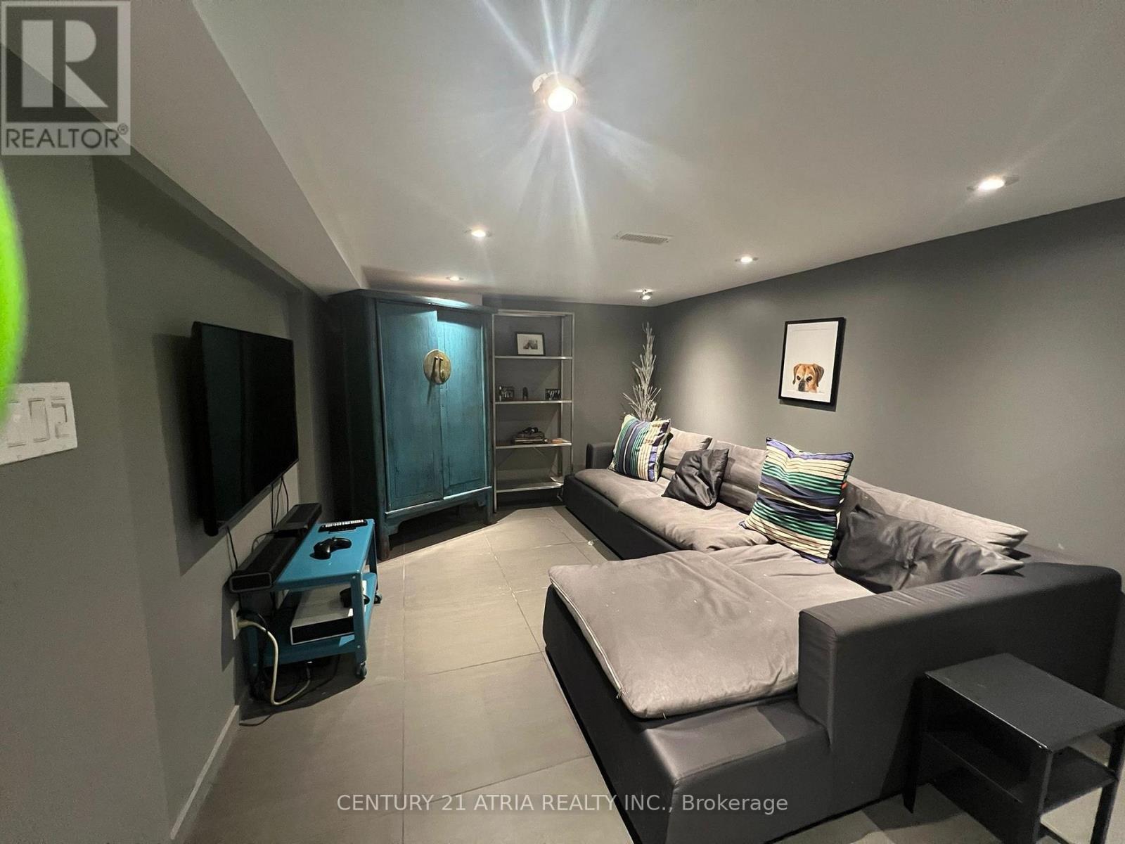 109 Simpson Avenue, Toronto, Ontario  M4K 1A1 - Photo 10 - E13449936