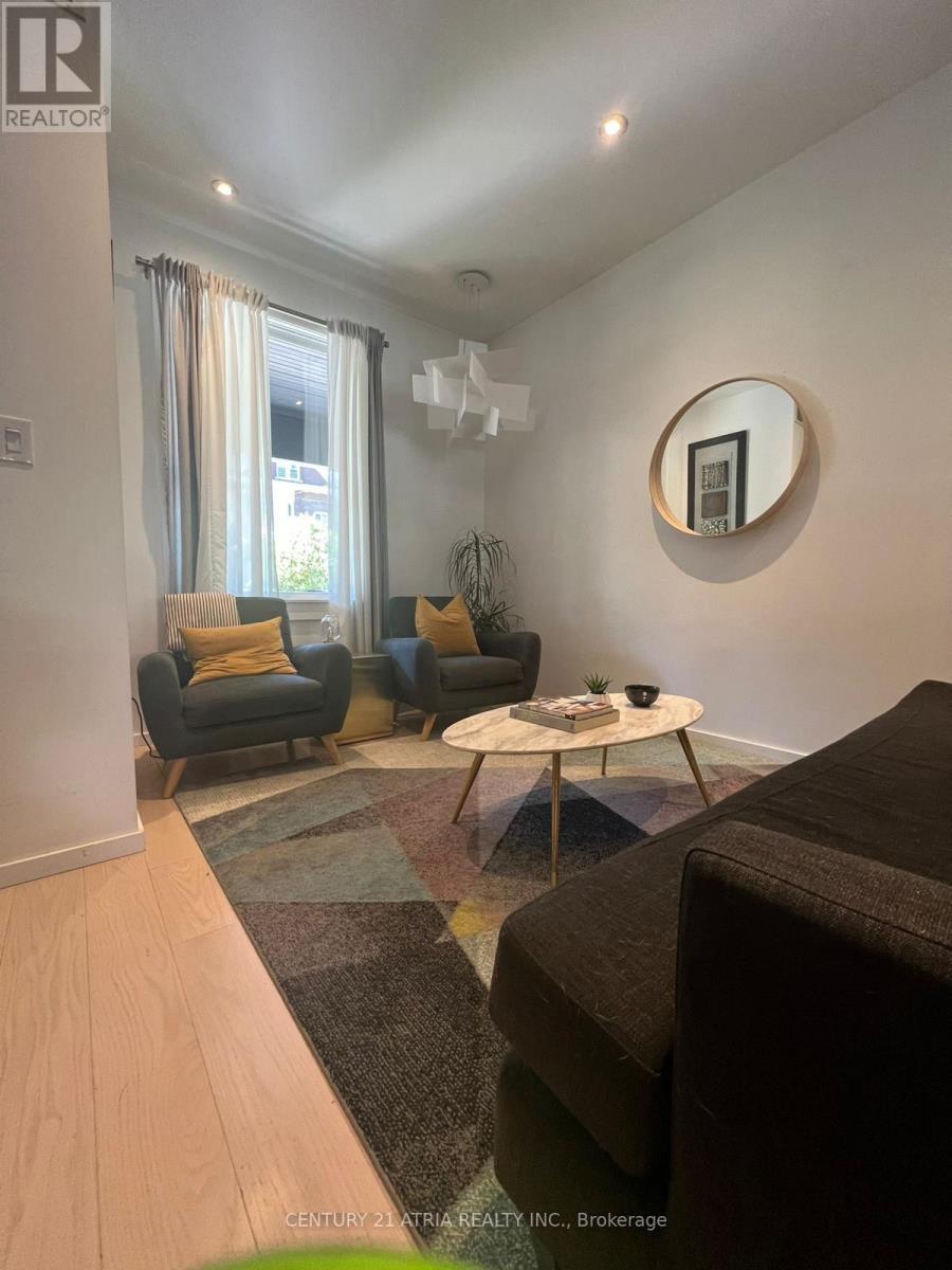 109 Simpson Avenue, Toronto, Ontario  M4K 1A1 - Photo 13 - E13449936
