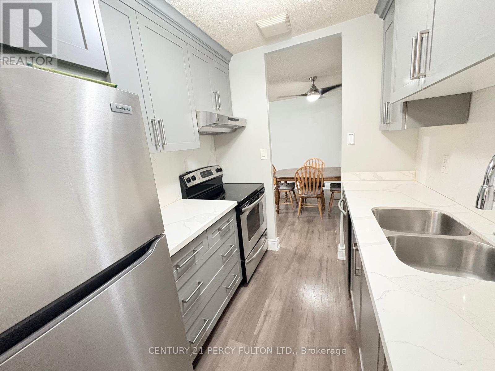 106 - 936 Glen Street, Oshawa, Ontario  L1J 5Z7 - Photo 5 - E13449954