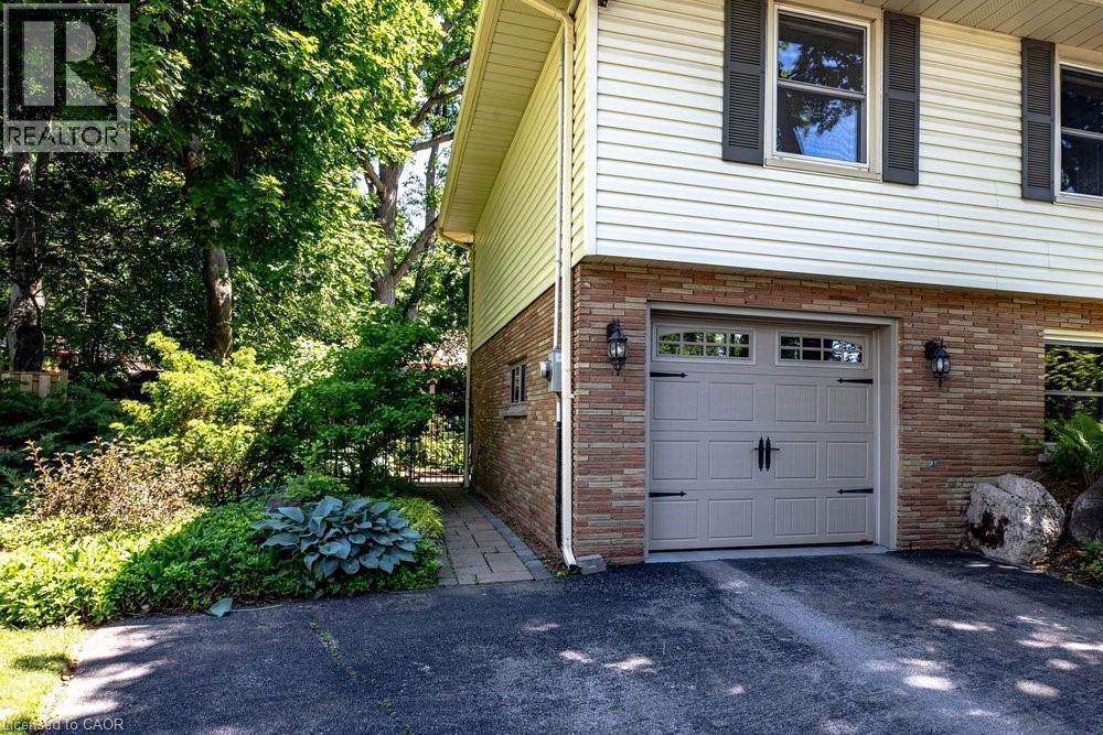 589 Sharalin Court, Burlington, Ontario  L7T 2N7 - Photo 5 - 40840100