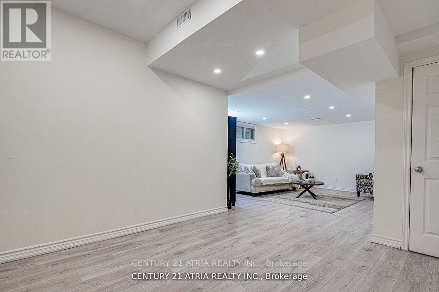 18 Hester Court, Markham, Ontario  L3T 3K5 - Photo 21 - N13449586