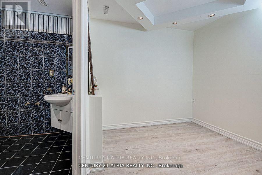 18 Hester Court, Markham, Ontario  L3T 3K5 - Photo 24 - N13449586
