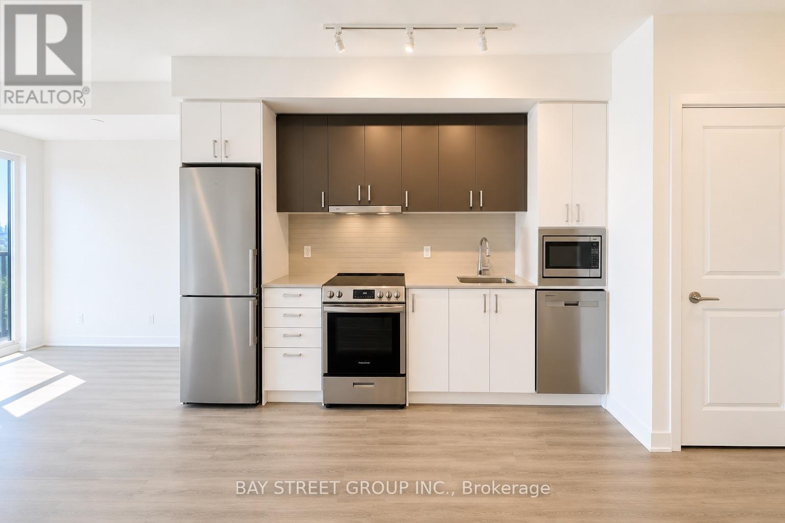 912 - 50 Upper Mall Way, Vaughan (Brownridge), Ontario  L4J 0L8 - Photo 2 - N13449602