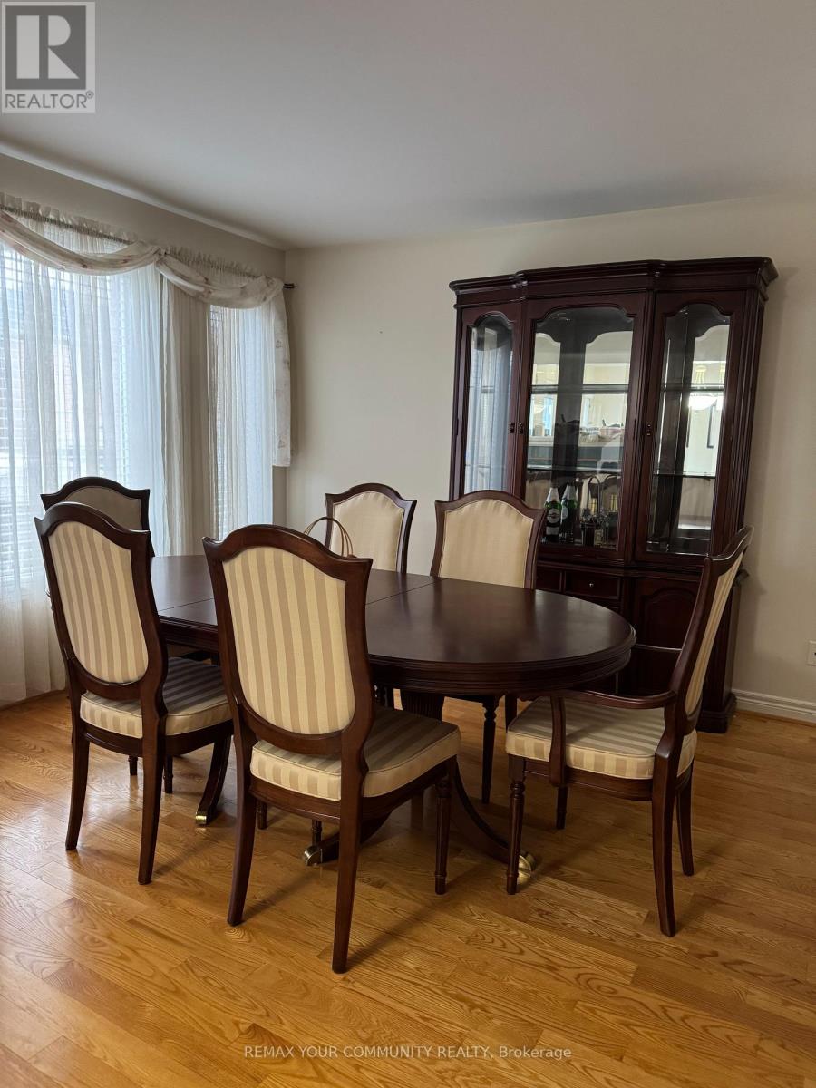 129 Colombo Crescent, Vaughan, Ontario  L6A 2T9 - Photo 5 - N13449634