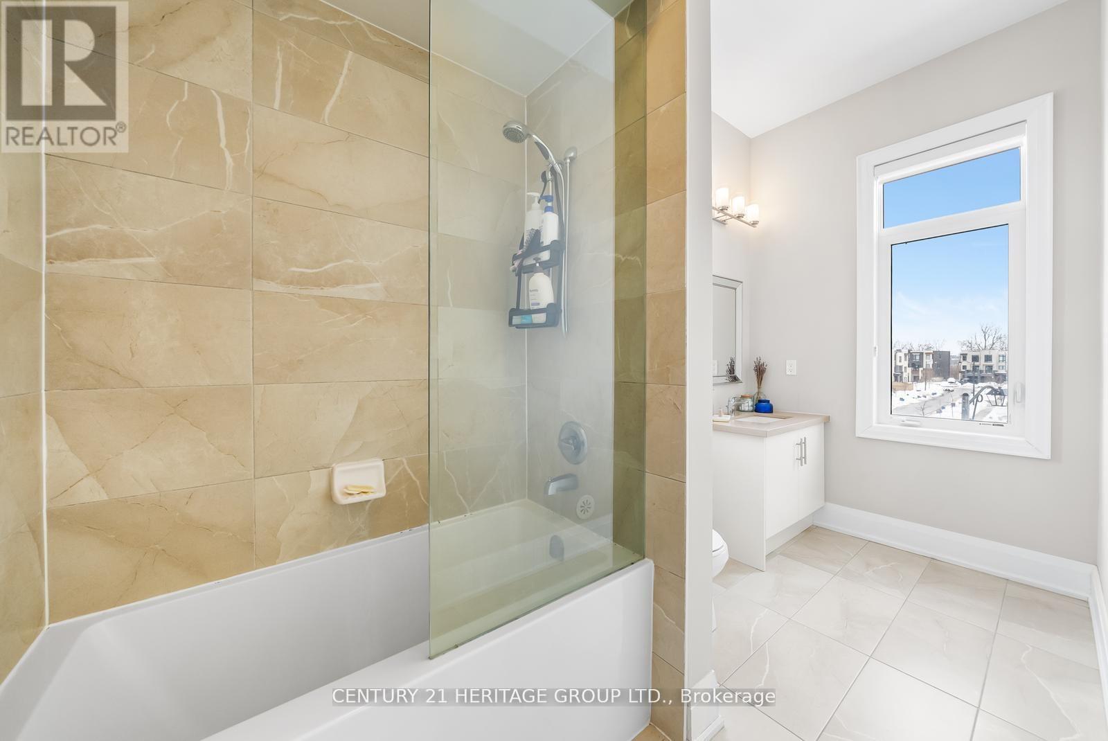 210 Arianna Crescent, Vaughan, Ontario  L6A 4Z9 - Photo 36 - N13449674