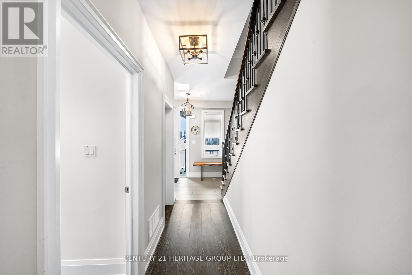 210 Arianna Crescent, Vaughan, Ontario L6A 4Z9 - Photo 5 - N13449674