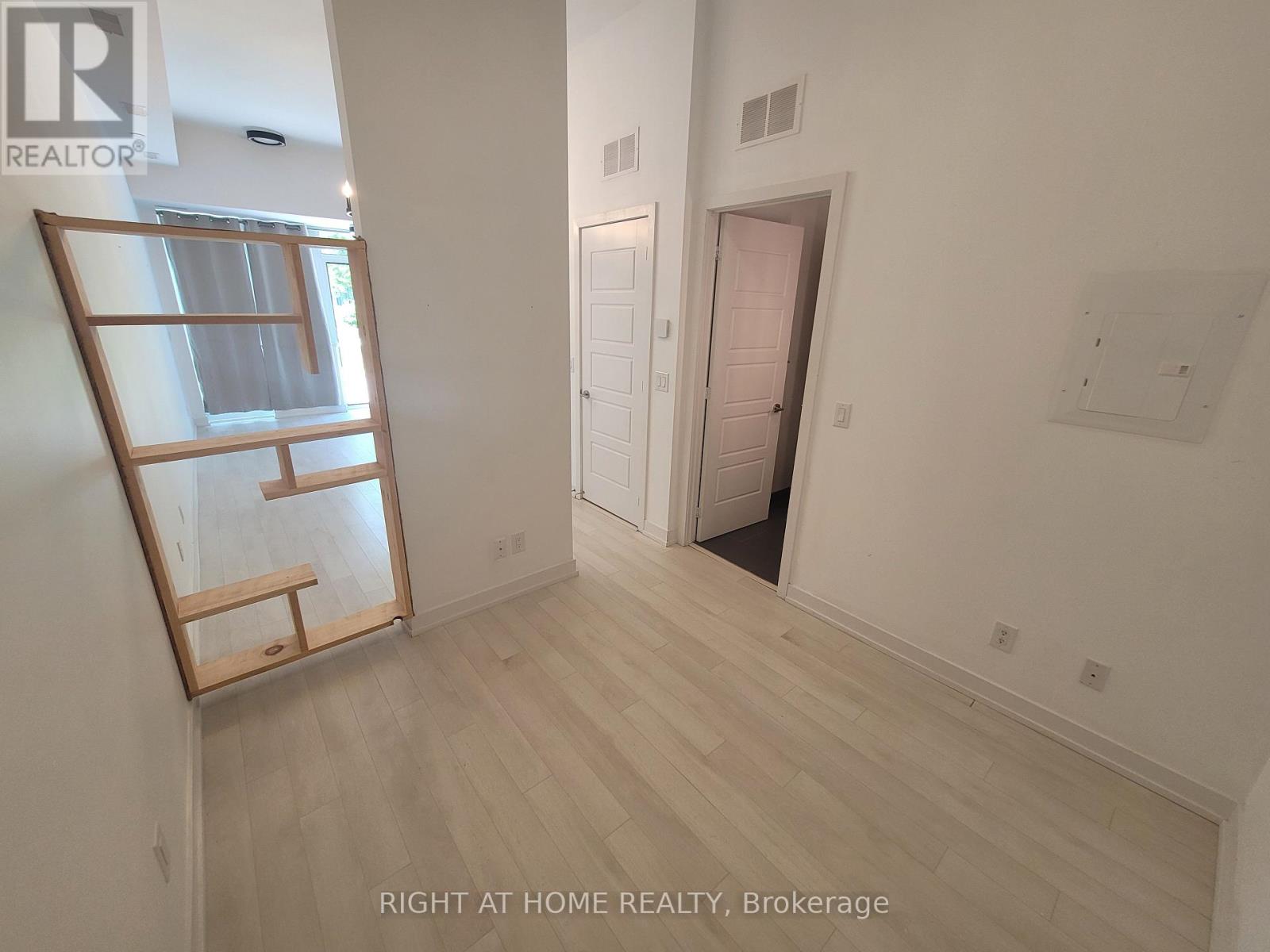 31 - 247 Broward Way, Innisfil, Ontario  L9S 0M1 - Photo 5 - N13449892