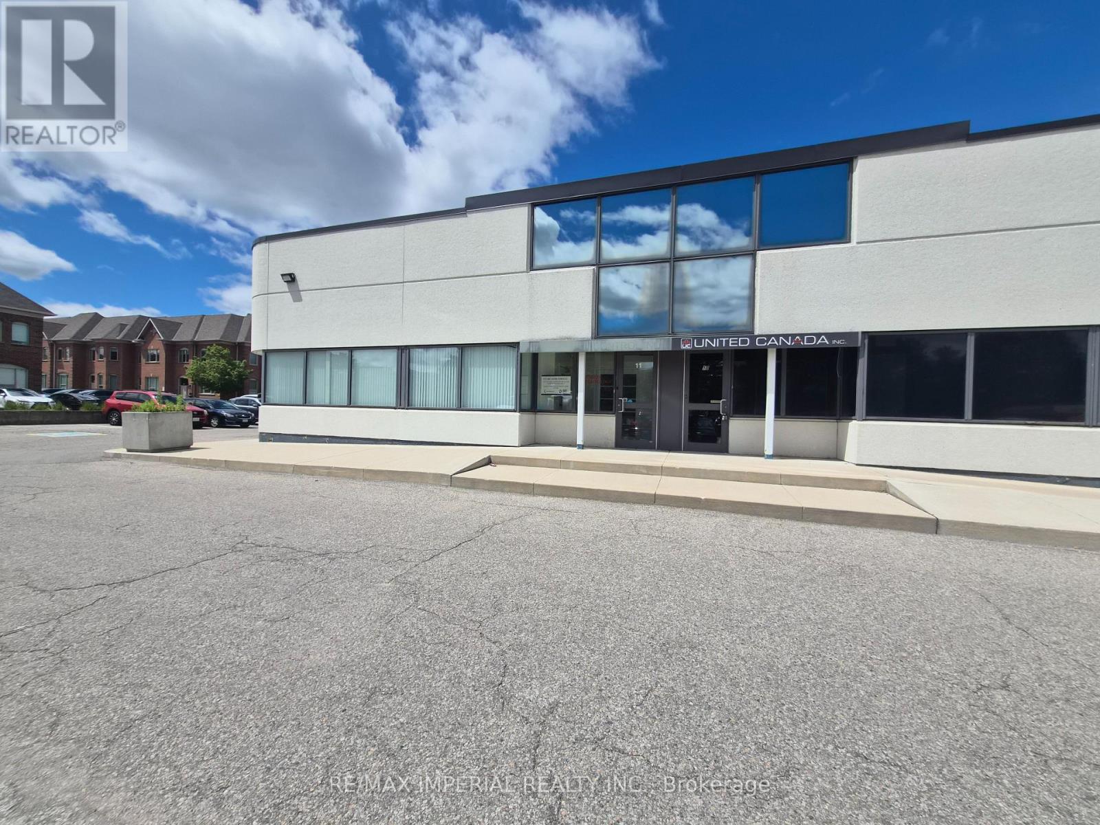 11 - 15 West Pearce Street, Richmond Hill, Ontario  L4B 1E3 - Photo 2 - N13449924