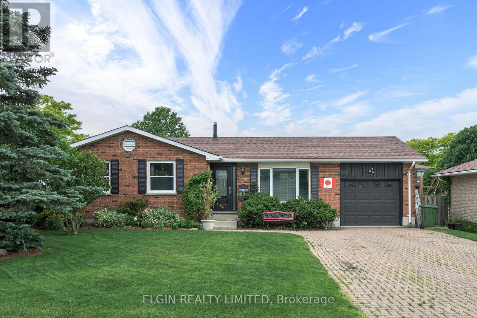 30 Erinlea Drive, St. Thomas, Ontario  N5R 5N8 - Photo 2 - X13449986