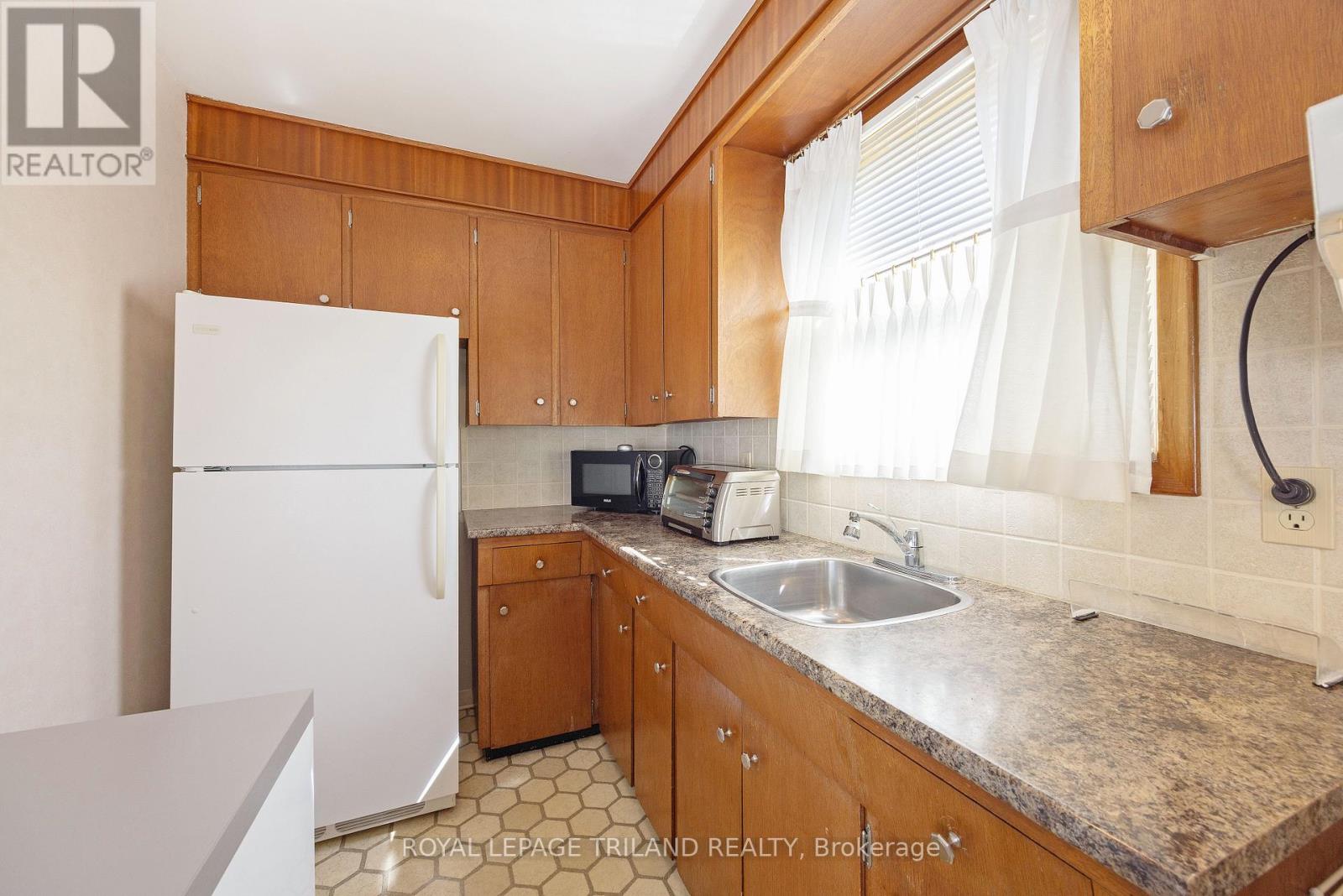 1568 Nairn Avenue, London East, Ontario  N5V 2P2 - Photo 11 - X13450134