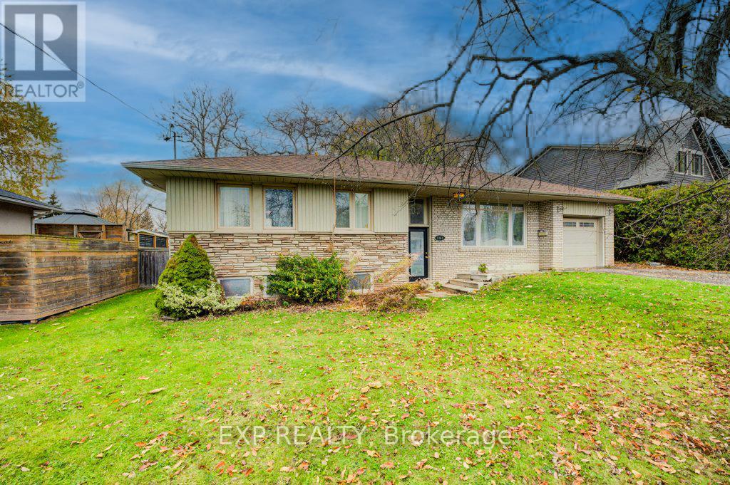 1361 Stanbury Road, Oakville, Ontario L6L 2J5 - Photo 3 - W13450022