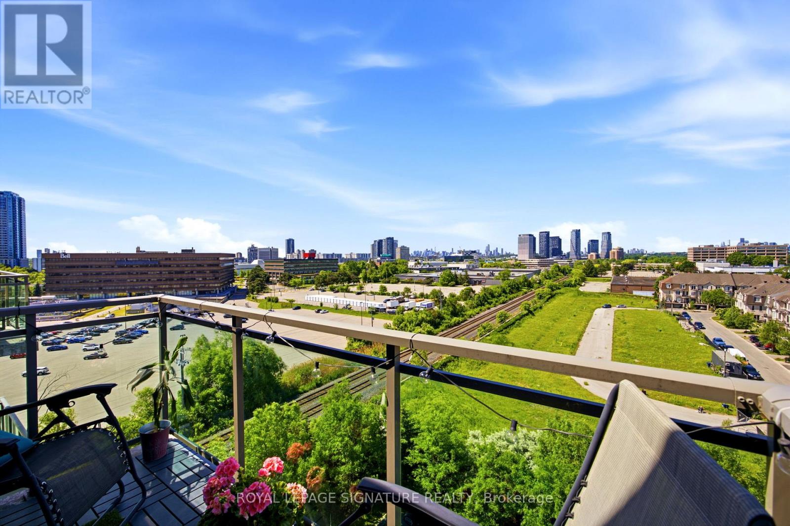 923 - 120 Dallimore Circle, Toronto, Ontario  M3C 4J1 - Photo 11 - C13449446