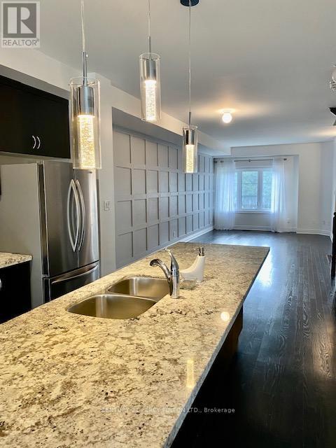 47 DRYDEN WAY, Toronto, Ontario