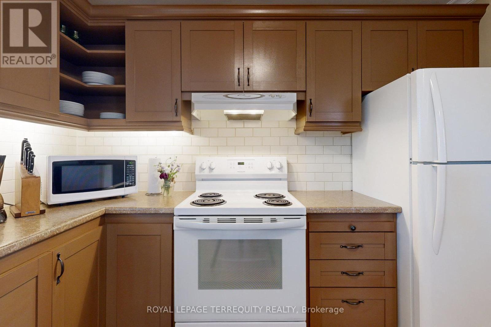92 Eileen Avenue, Toronto, Ontario  M6N 1V4 - Photo 13 - W13449598