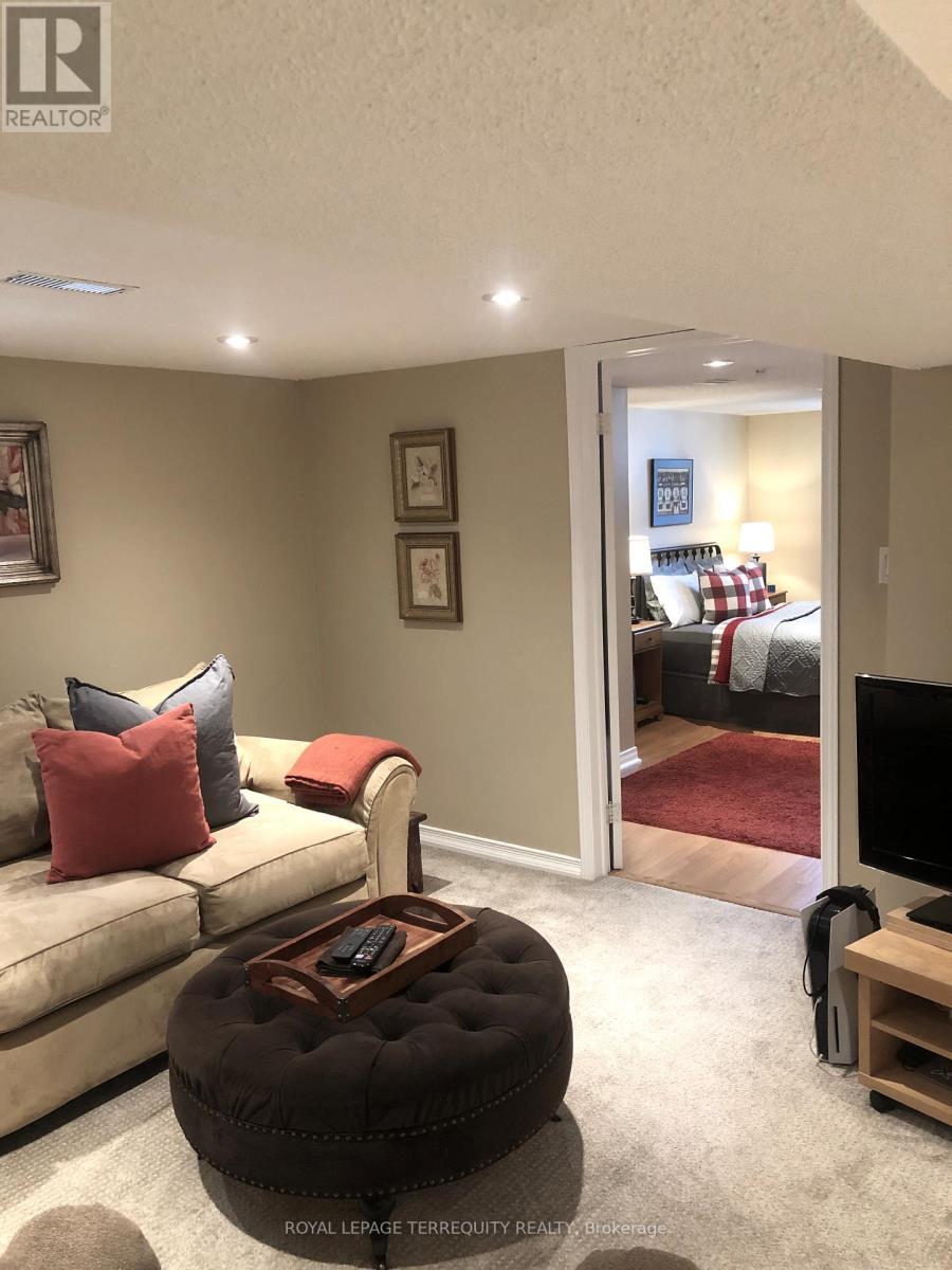 92 Eileen Avenue, Toronto, Ontario  M6N 1V4 - Photo 25 - W13449598