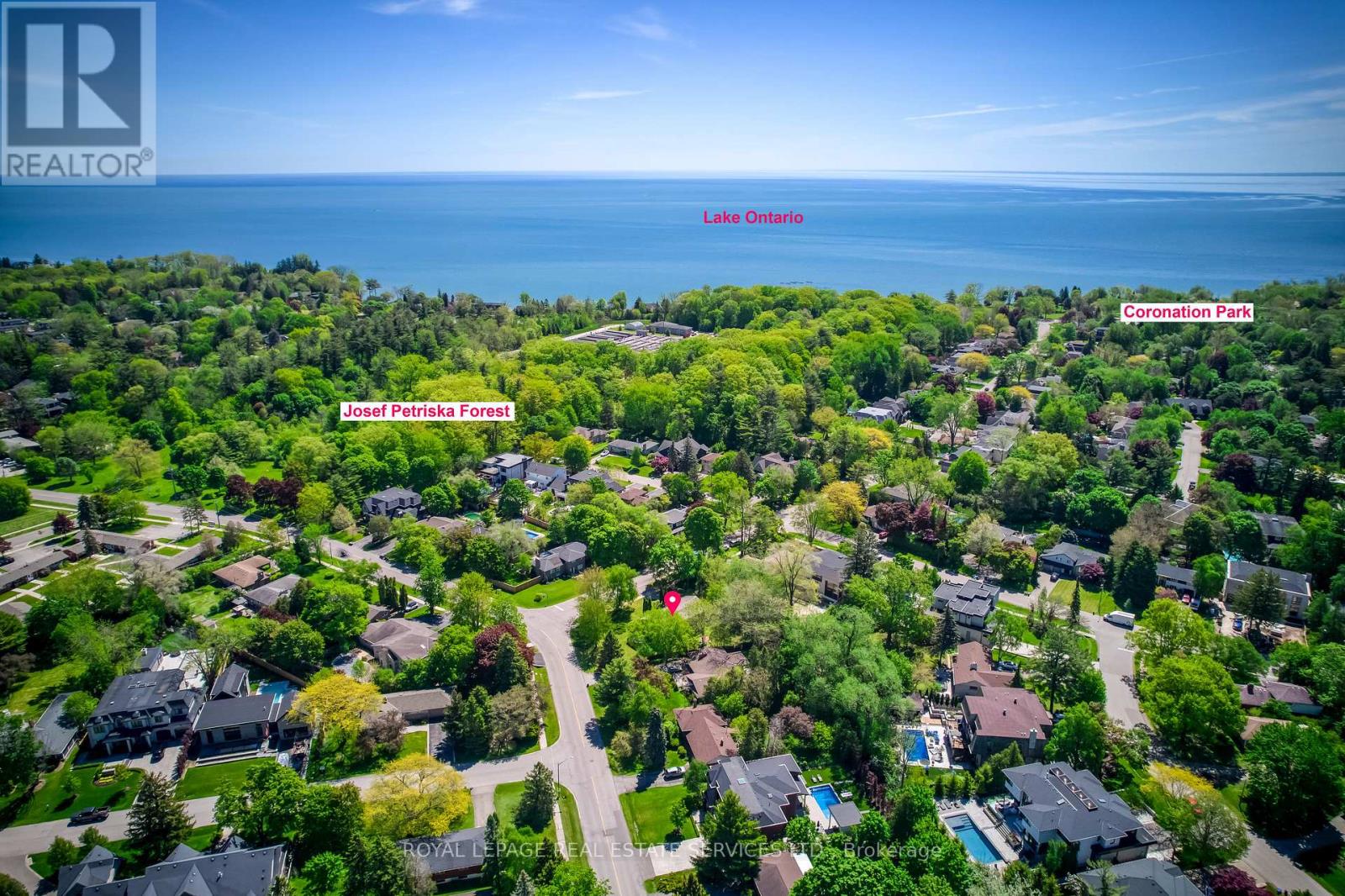 220 WOODHAVEN PARK DRIVE, Oakville, Ontario
