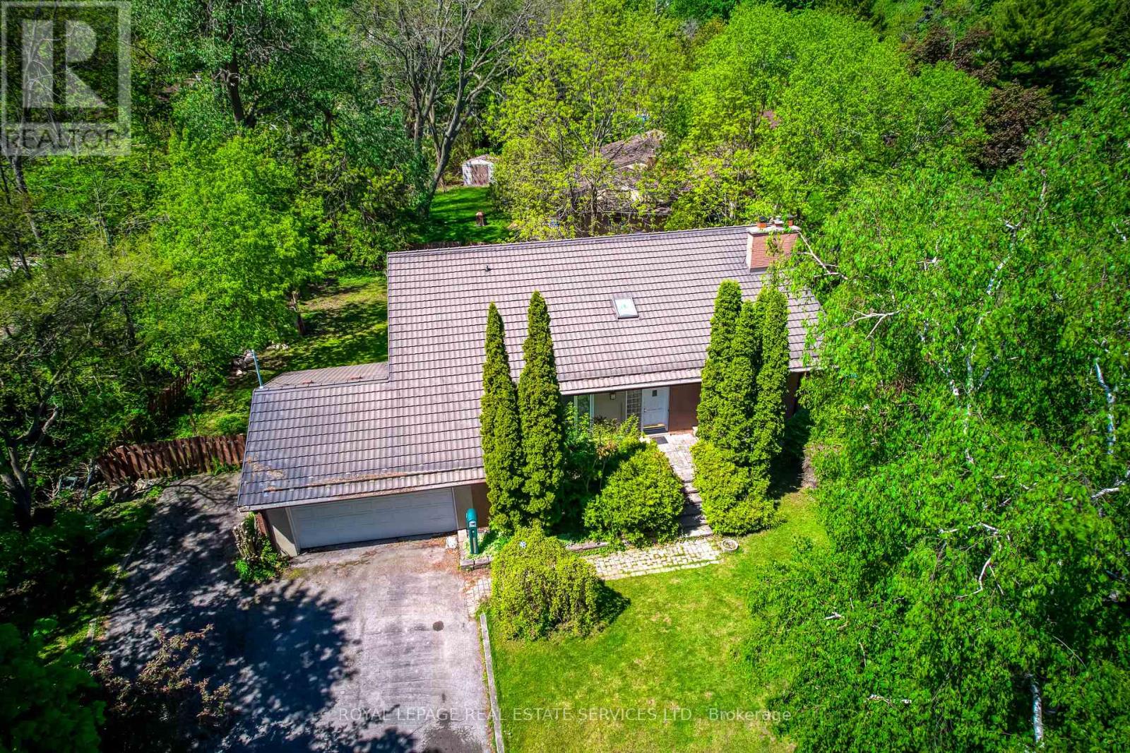 220 Woodhaven Park Drive, Oakville, Ontario  L6L 4K8 - Photo 3 - W13449632