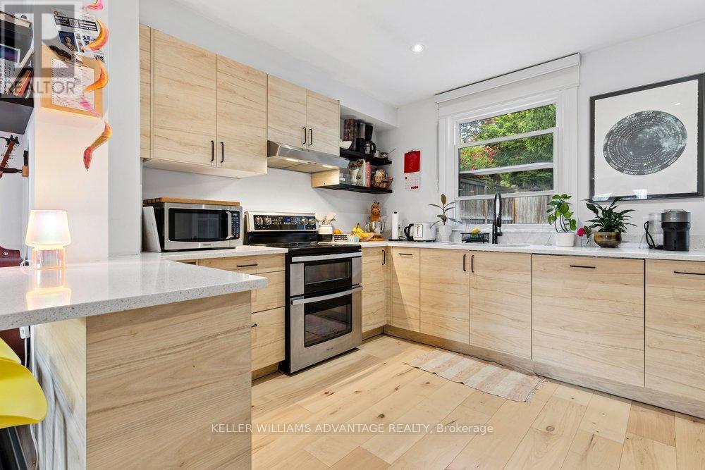 203 Blackthorn Avenue, Toronto, Ontario  M6N 3H7 - Photo 13 - W13449774