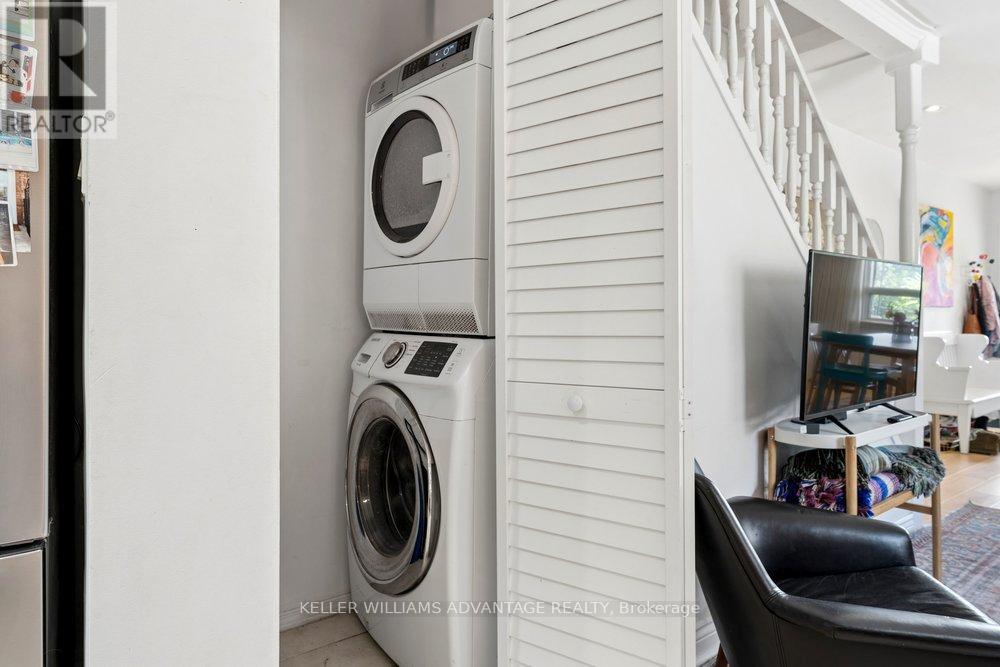 203 Blackthorn Avenue, Toronto, Ontario  M6N 3H7 - Photo 20 - W13449774