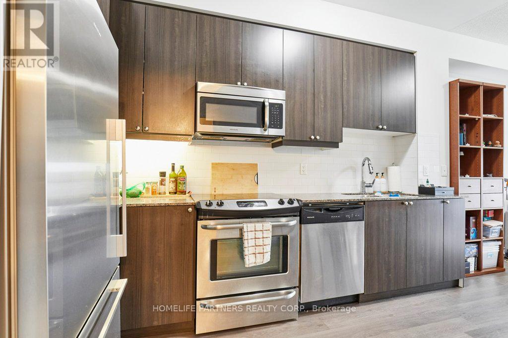 601 - 35 Fontenay Court, Toronto, Ontario  M9A 0E2 - Photo 4 - W13449828